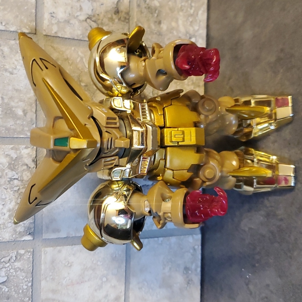 Goldmaster Gundam Action Robot